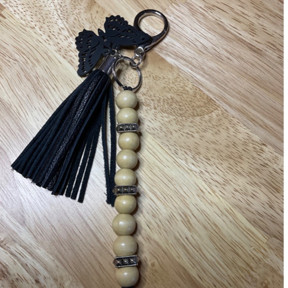 🦋Silver Keychain/Purse Clip with Leather Tassel, Leather Butterfly,Wood Bead - Picture 5 of 5